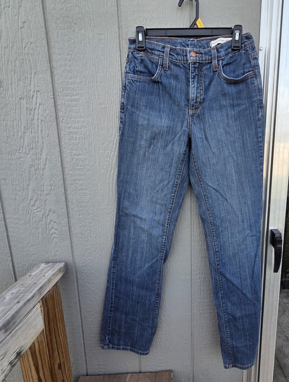 NYDJ Straight-Leg Denim Jeans in Medium Blue